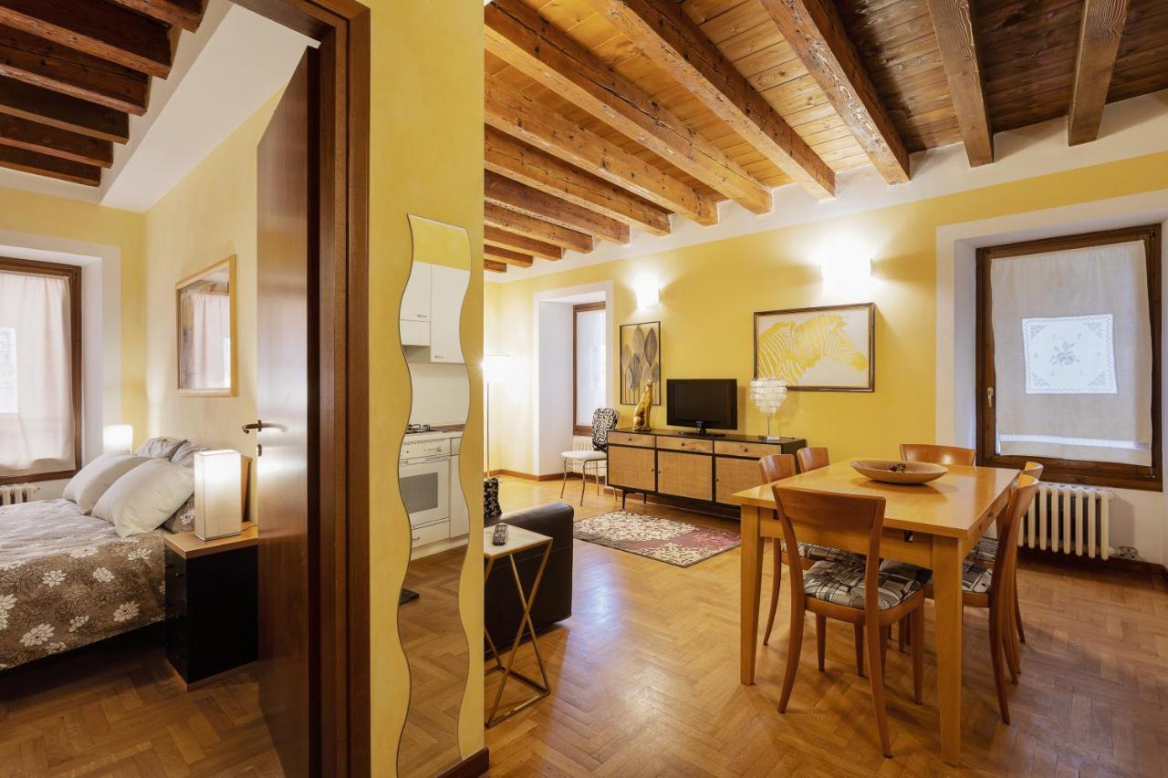 Citta Antica Charming Flat Apartment เวโรนา ภายนอก รูปภาพ