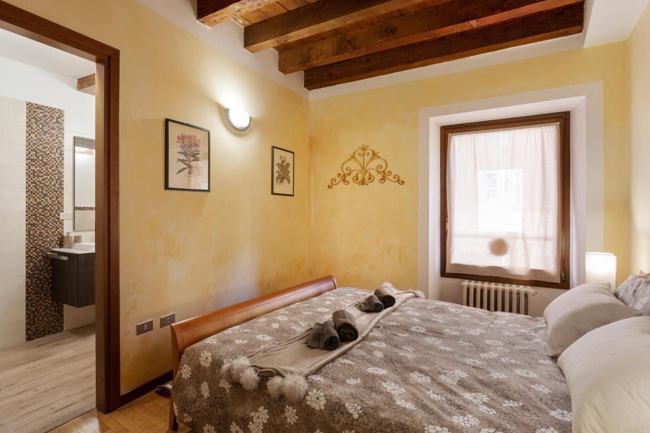 Citta Antica Charming Flat Apartment เวโรนา ภายนอก รูปภาพ